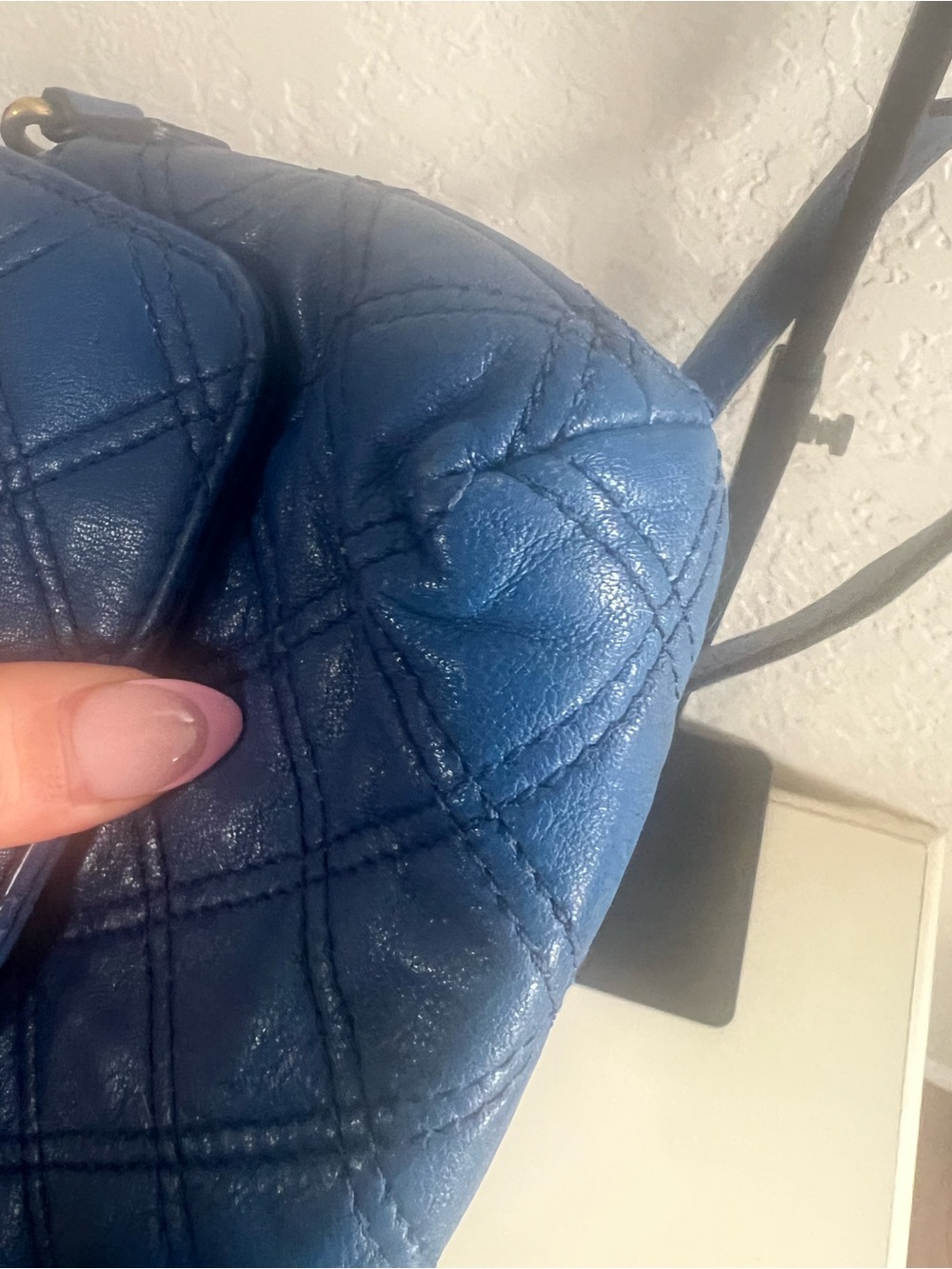 Marc Jacobs Quilted Blue Leather Bag with Gold Chain - Picture 5 of 9